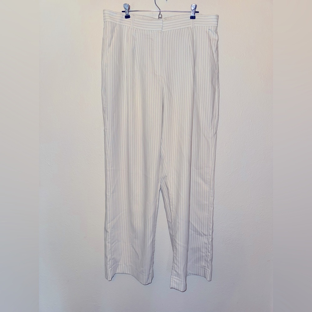 Never Worn- Abercrombie Curve Love Sloane Low Rise Tailored Wide Leg Pant